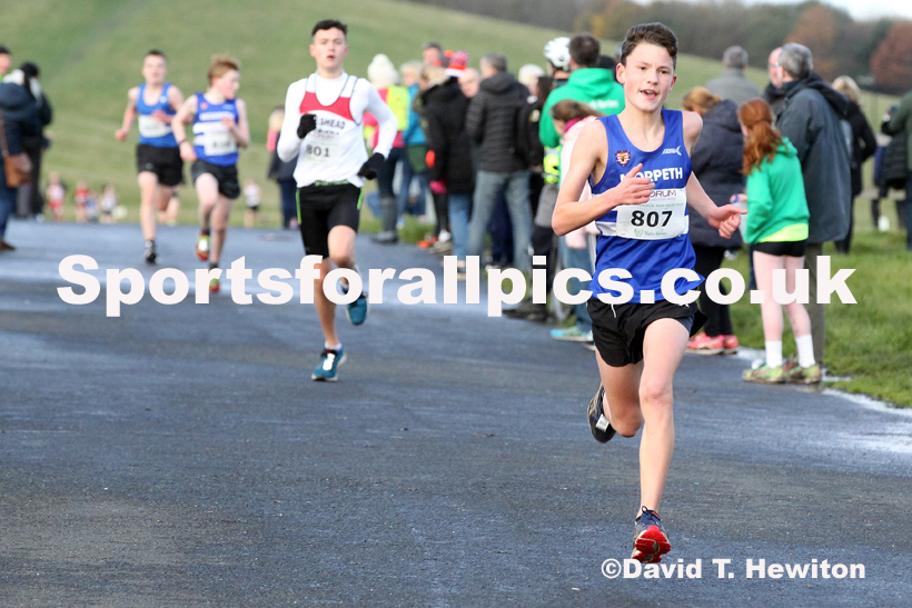Boys and grils under-15s, Heaton Memorial 10k Road Race, Town Moor, Newcastle.  Photo: David T. Hewitson/Sports for All Pics